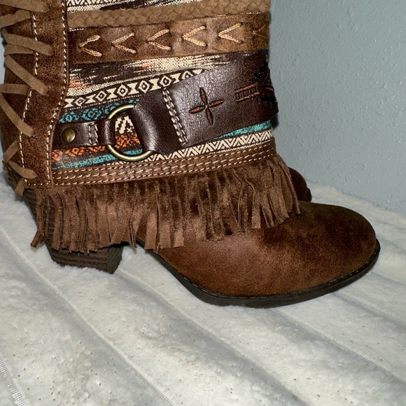 JellyPop Addison Fringe Pow Wow Cowboy Ankle Boots Bootie Women’s Sz 6.5 Aztec - Picture 9 of 14